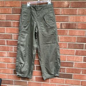 Banana Republic olive green ankle pants size Medium.
